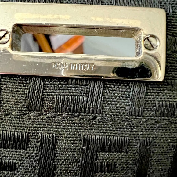 Authentic fendi baguette - Picture 15 of 17